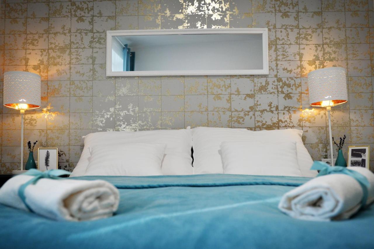 One Luxury Suites Егер Екстериор снимка