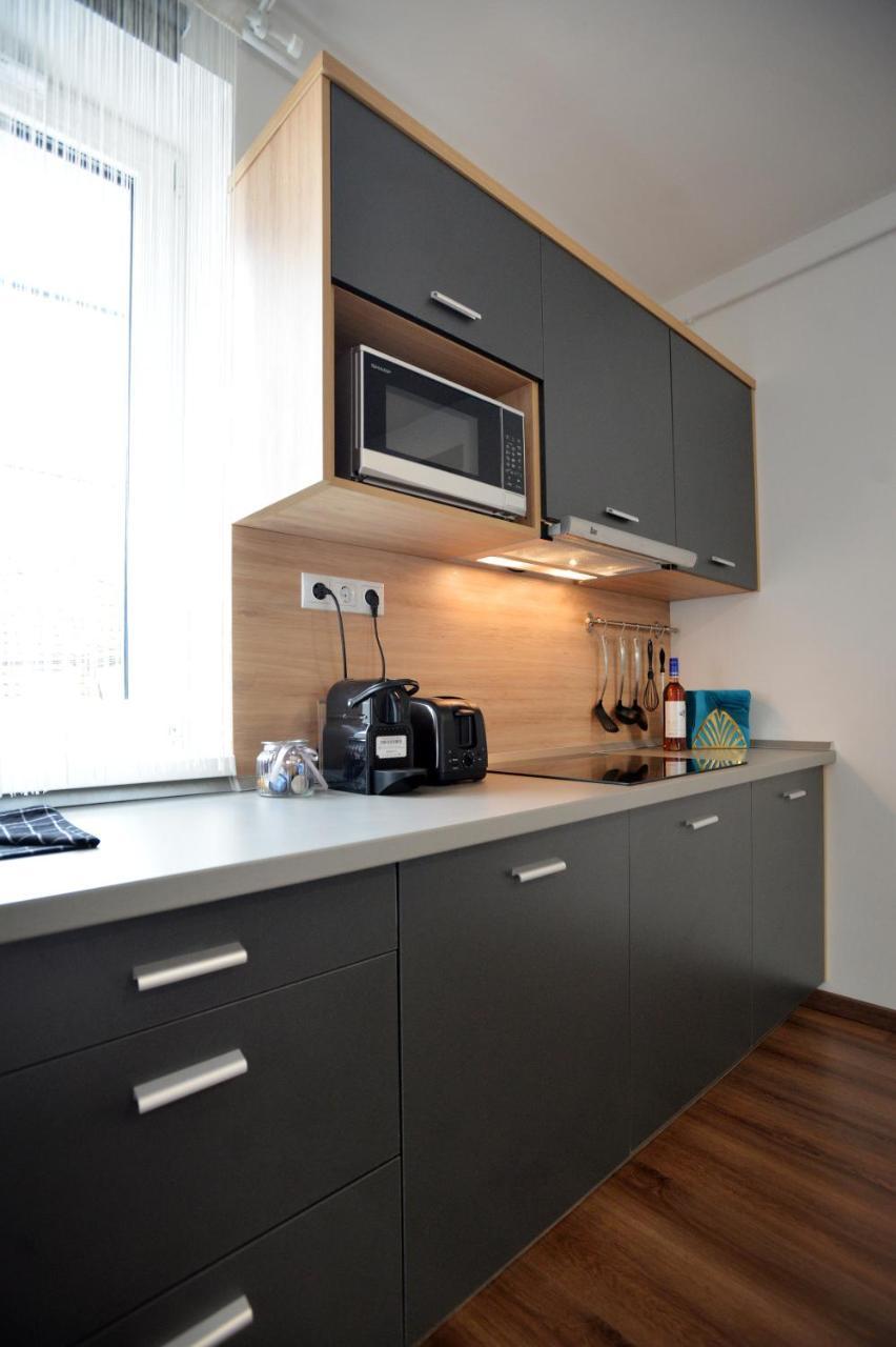 One Luxury Suites Егер Екстериор снимка